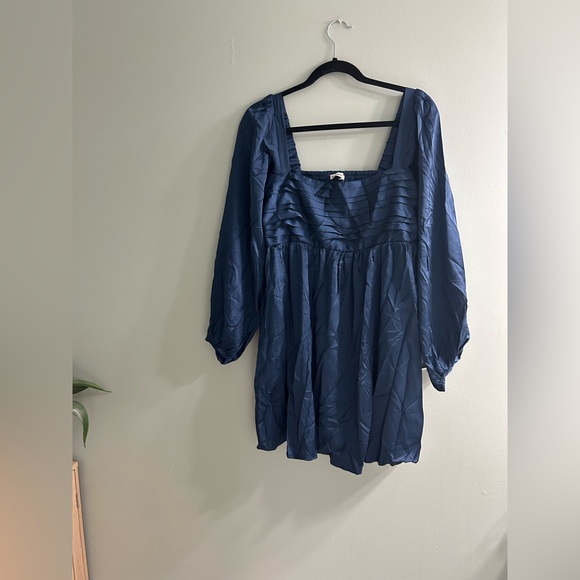 NWT Emerson Satin Long-sleeve Mini Dress in navy - Picture 6 of 10